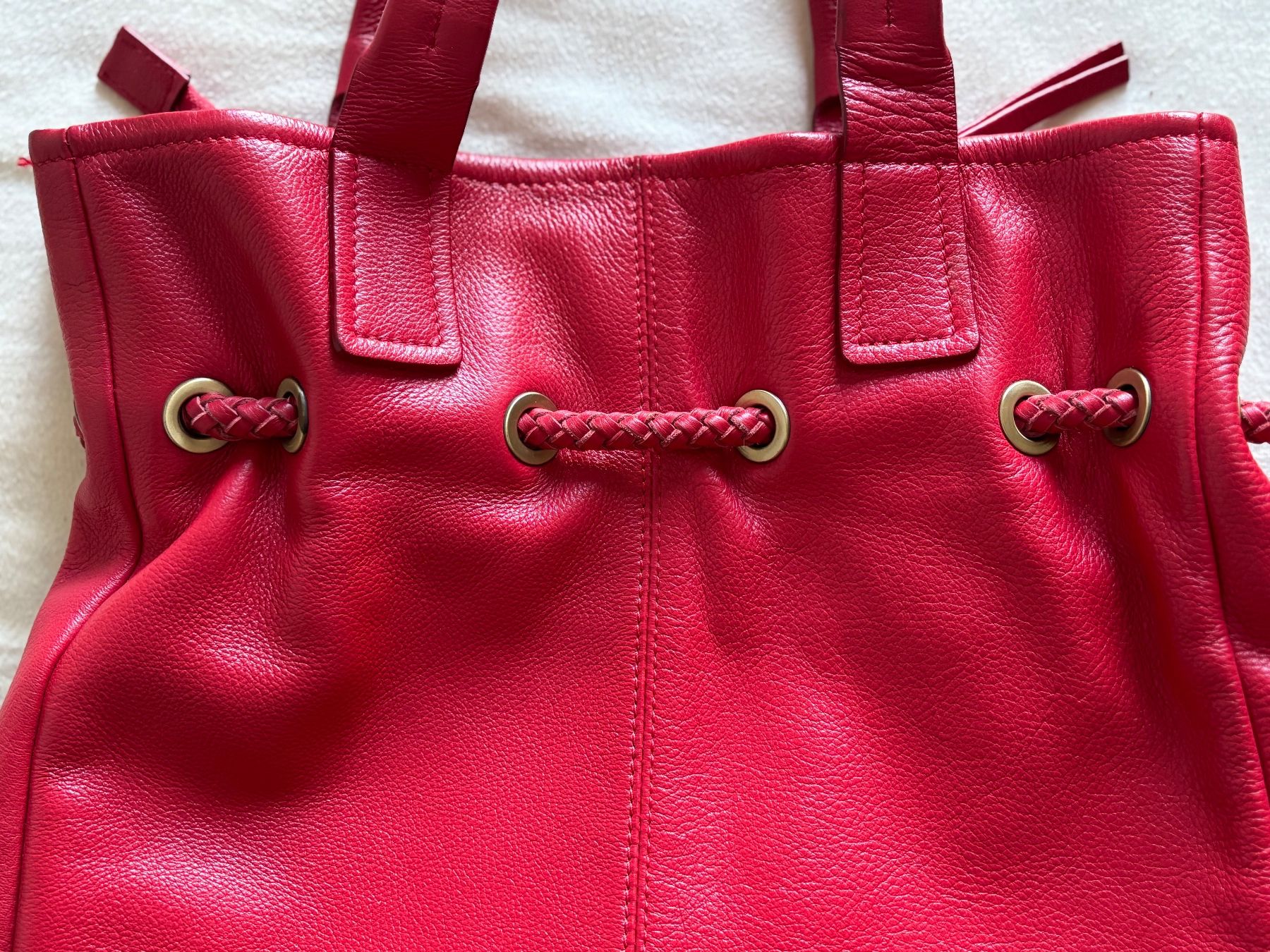 Taschen für Damen: Grand sac en cuir rouge – Gebraucht aus Cossonay-Ville von ale_k9mh 3