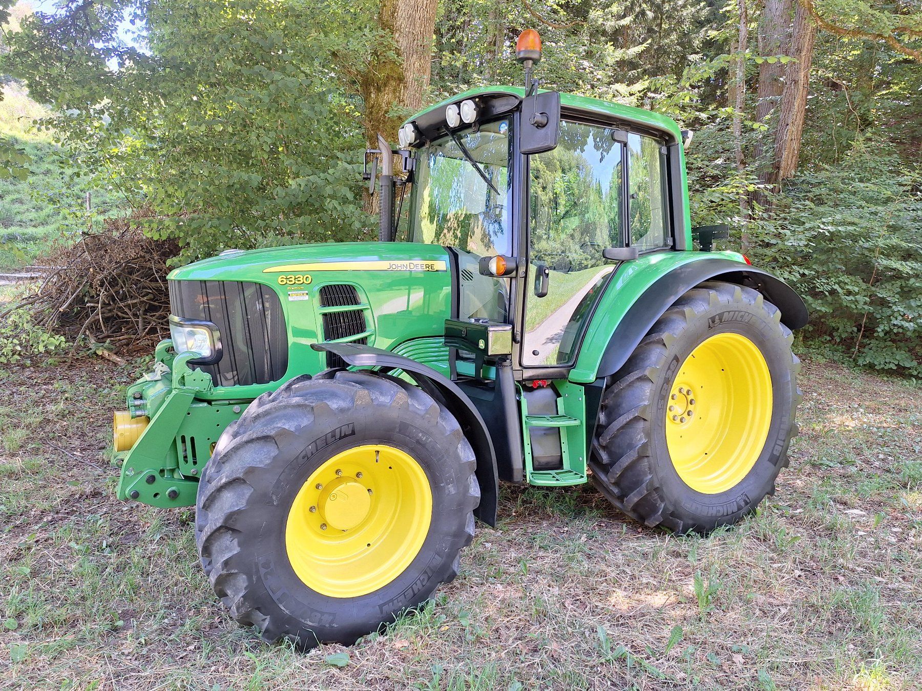 John Deere Trattori: John Deere 6330 Premium – Usato da Brünisried venduto da puerrop 2