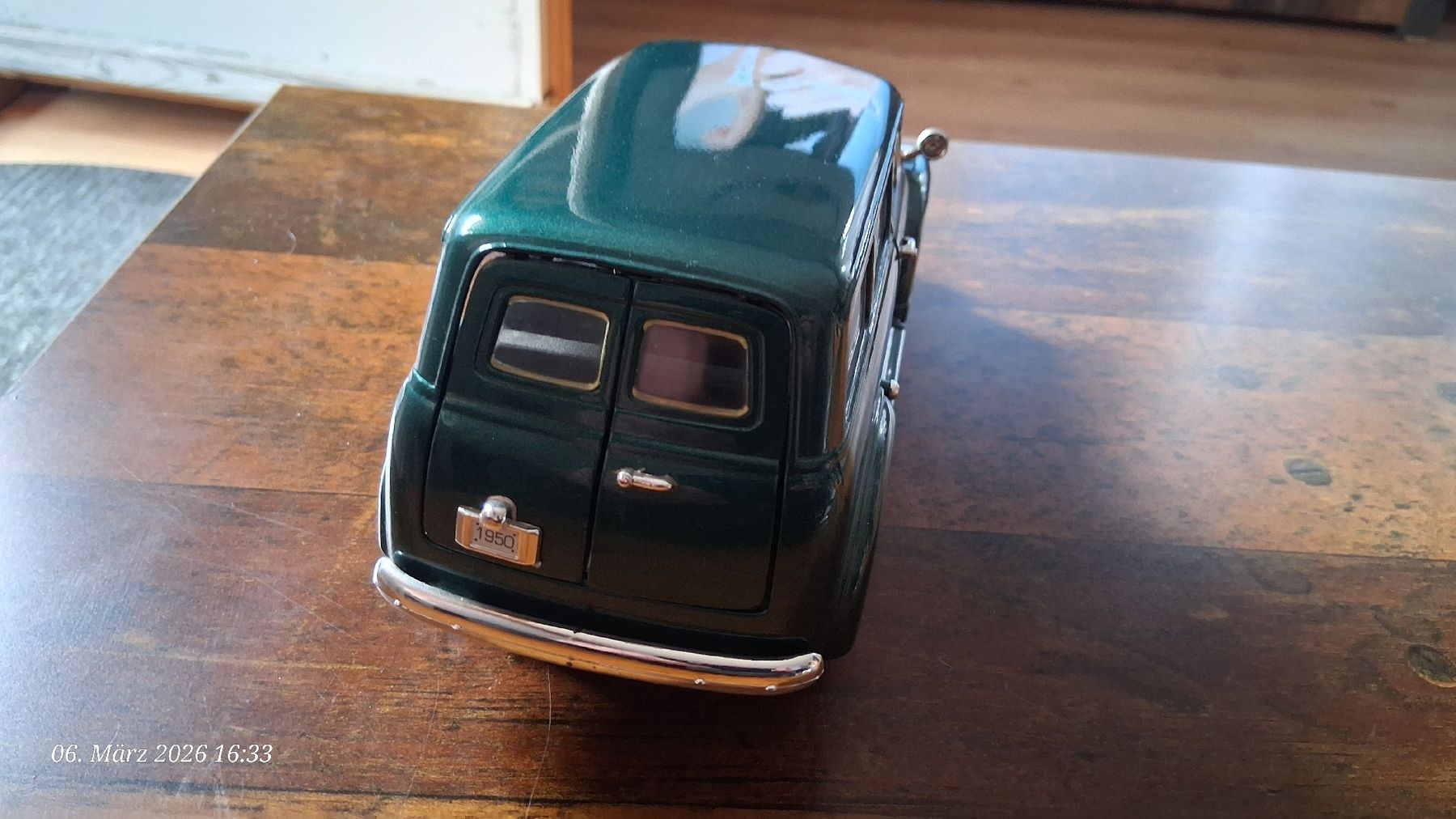 GMC Modellini d'auto: 1:18 GMC Carryall Suburban – Usato da Wolfenschiessen venduto da 2-stroke-garage 2