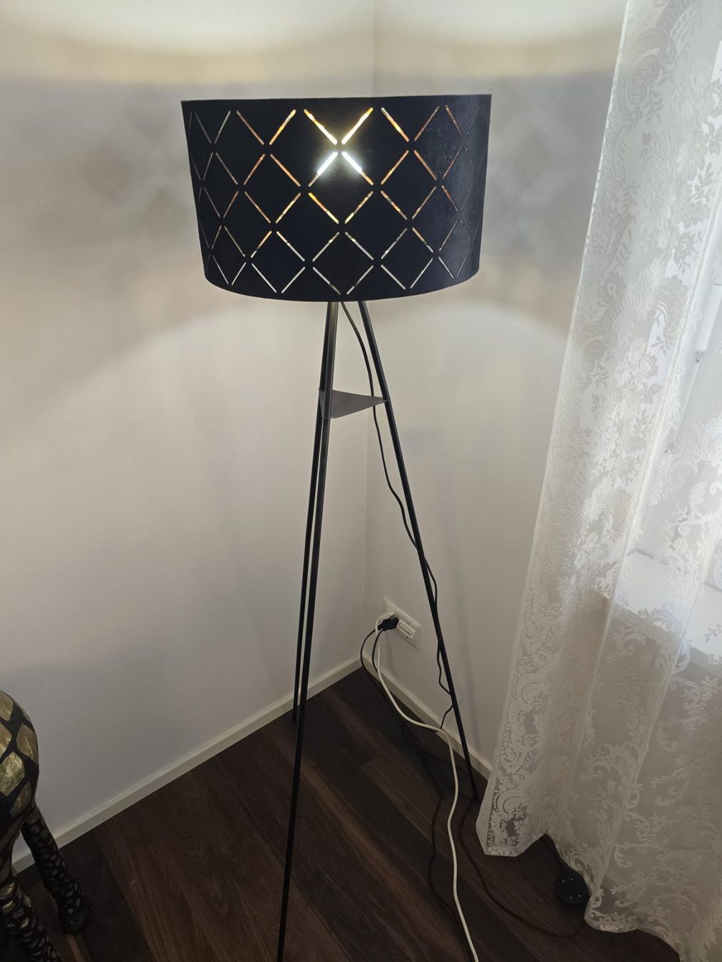 Lampes: Stehlampe mit Hue Birne – D'occasion à Zürich par Sinanino 5
