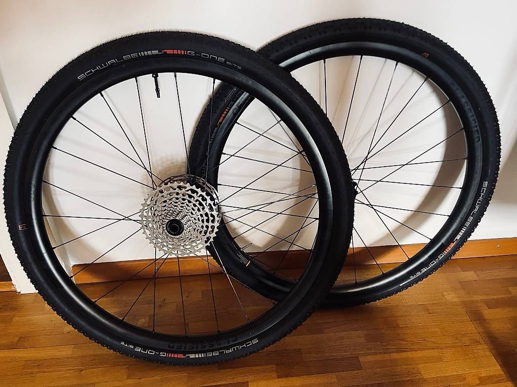 Pezzi di ricambio: Jantes carbone CLASSIFIED CF G30 complet avec powershift – Usato da La Chaux-de-Fonds venduto da ultrastrikt 1
