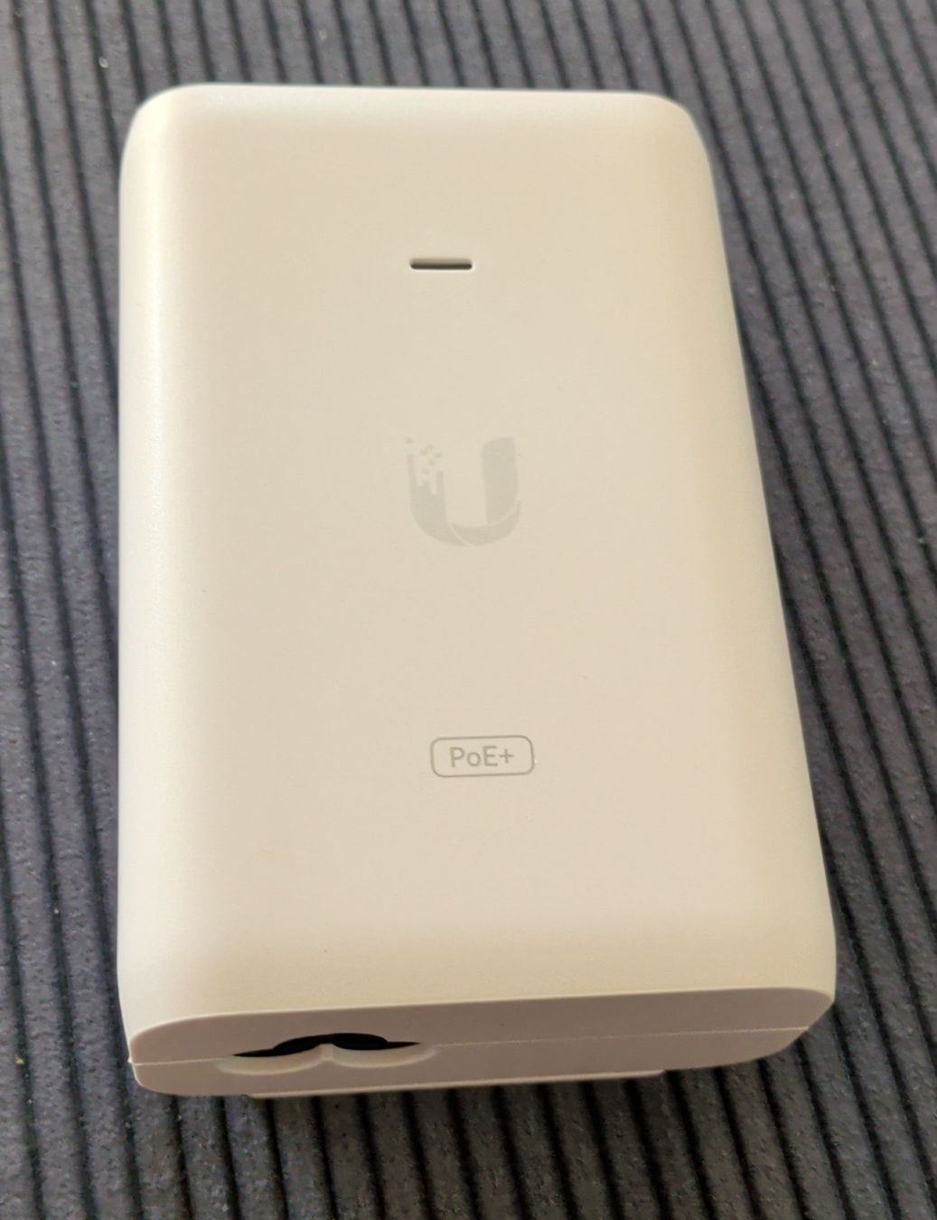 Ubiquiti Unità & Adattatore: Ubiquiti PoE+ Injector white used – Nuovo (secondo la descrizione) da Maur venduto da geo_tw5t