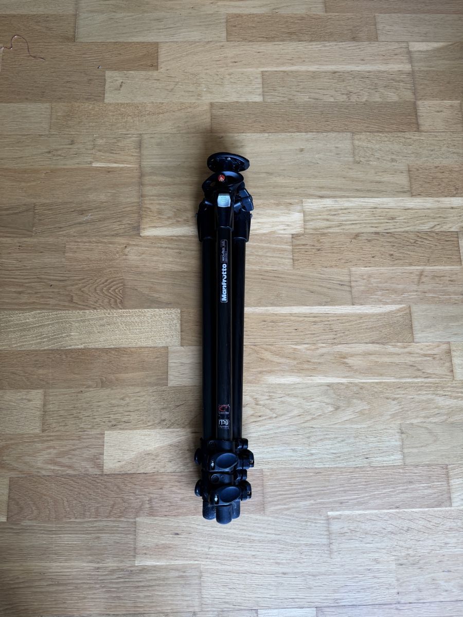 Manfrotto Treppiedi & Teste: Manfrotto 190 CX pro3 Fotostativ – Usato da Zürich venduto da jcortis