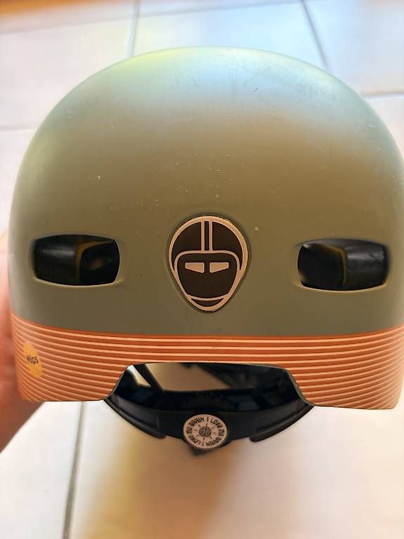 Caschi: Nutcase Fahrradhelm Herren – Usato da Lützelflüh-Goldbach venduto da Blink840 2