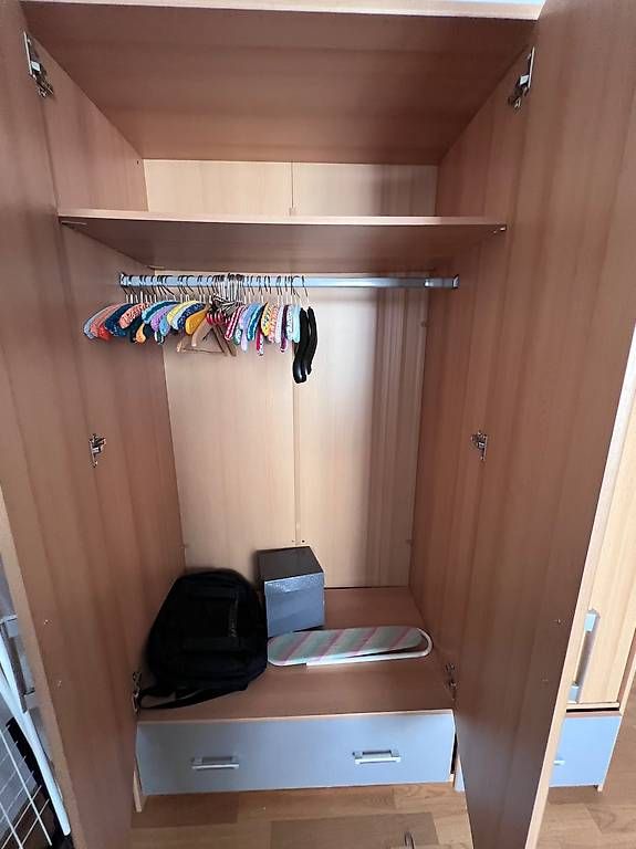 Schränke: Schrank – Gebraucht aus Thalwil von schwedenx4 1