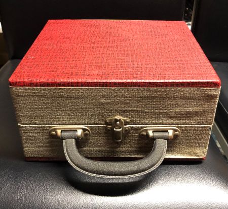 Vintage Red and White Case for  7 inch (vinyl) singles!