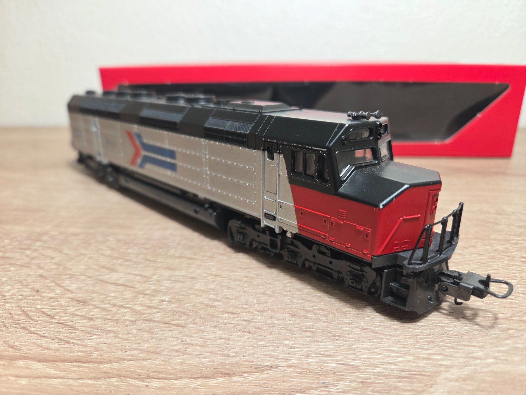 Lima Modelleisenbahnen: Lima 523 Diesellok Amtrak H0 – Gebraucht aus St-Aubin-Sauges von Lo_Go 2