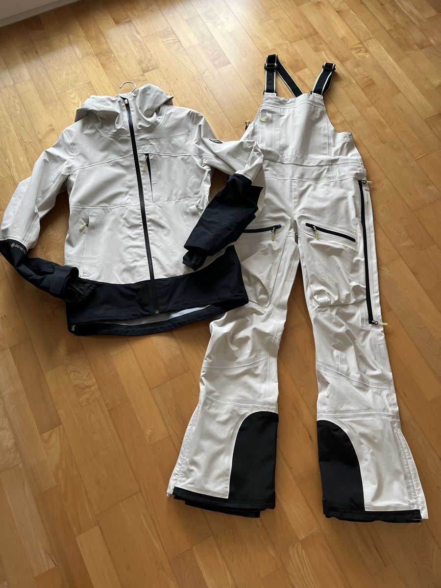 Roxy Jacken: Roxy 3L Gore-Tex Jacke + Bib Pant – Gebraucht aus Bönigen von Bergeli