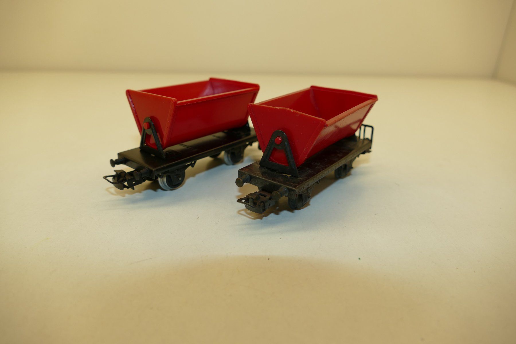 Märklin Modellini di ferrovie: Märklin H0: 2xKippwagen – Usato da Niederhasli venduto da rail-duerst 2
