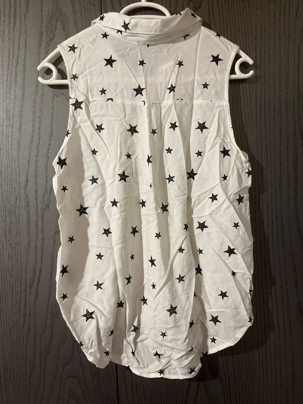 H&M Blusen, T-Shirts & Tops: Chemisier étoiles – Gebraucht aus Le Locle von Ophelhugy 1