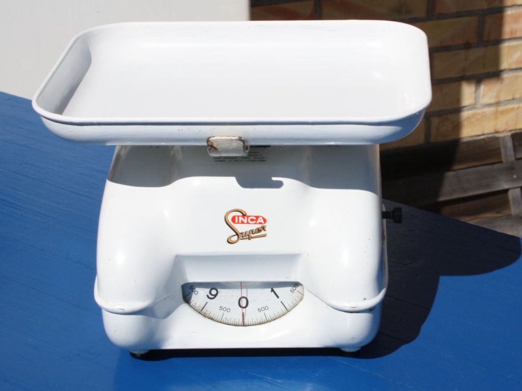 Elettrodomestici da cucina: INCA SUPER ALTE VINTAGE KÜCHENWAAGE – Usato da Wauwil venduto da Pneuedy
