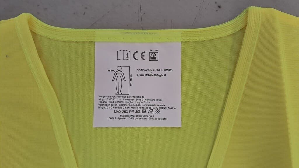 Lotti di vestiti: Warnwestenset (Grösse L/L/M) – Usato da Alpnach-Dorf venduto da Hess-Automobile 4