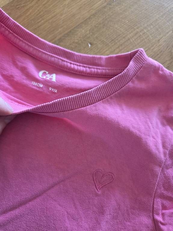 C&A Camicette, T-shirt & Top: T Shirt Gr.134 – Usato da Mönchaltorf venduto da snowwater 1