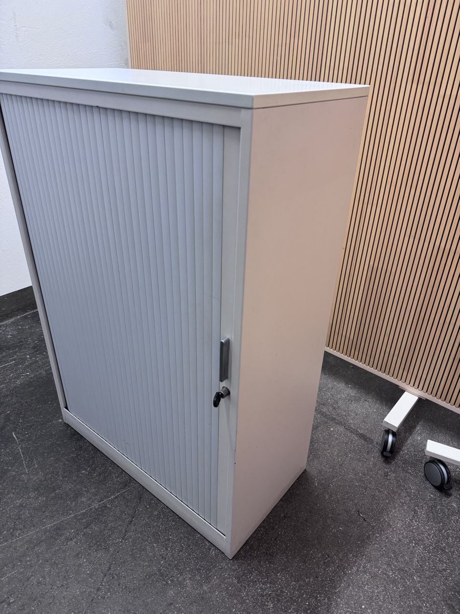 Lista Armadi: Lista Rolladenschrank Metall – Usato da Bern venduto da samryan 5