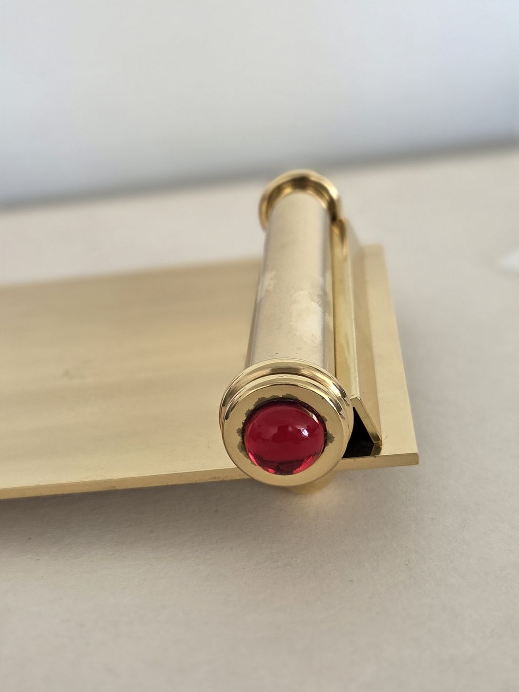 Altri mobili per ufficio: Chopard Notizhalter Gold Rotsteine  – Usato da Dietikon venduto da Allegra34 1