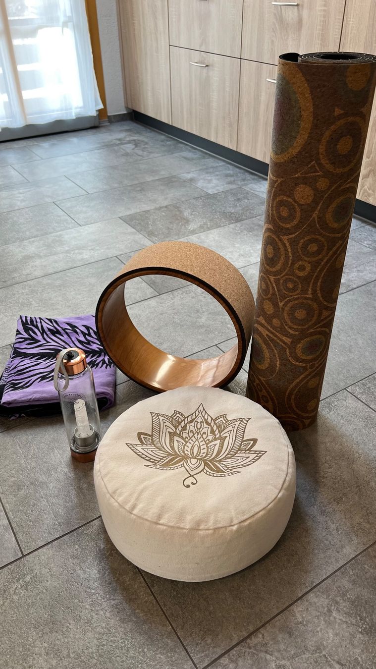 Bodenmatten: Yoga Boutique Set – Gebraucht aus Ringgenberg BE von kat_n5w8