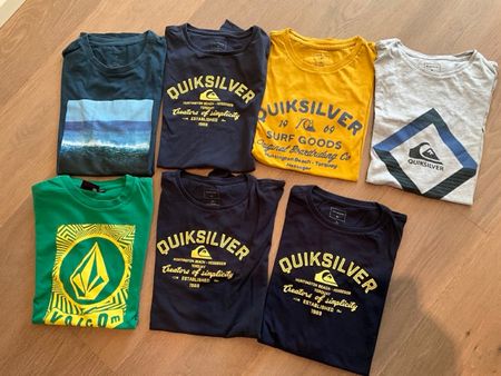 Lot de T-shirts garçon Quiksilver, Volcom, Taille sur photo