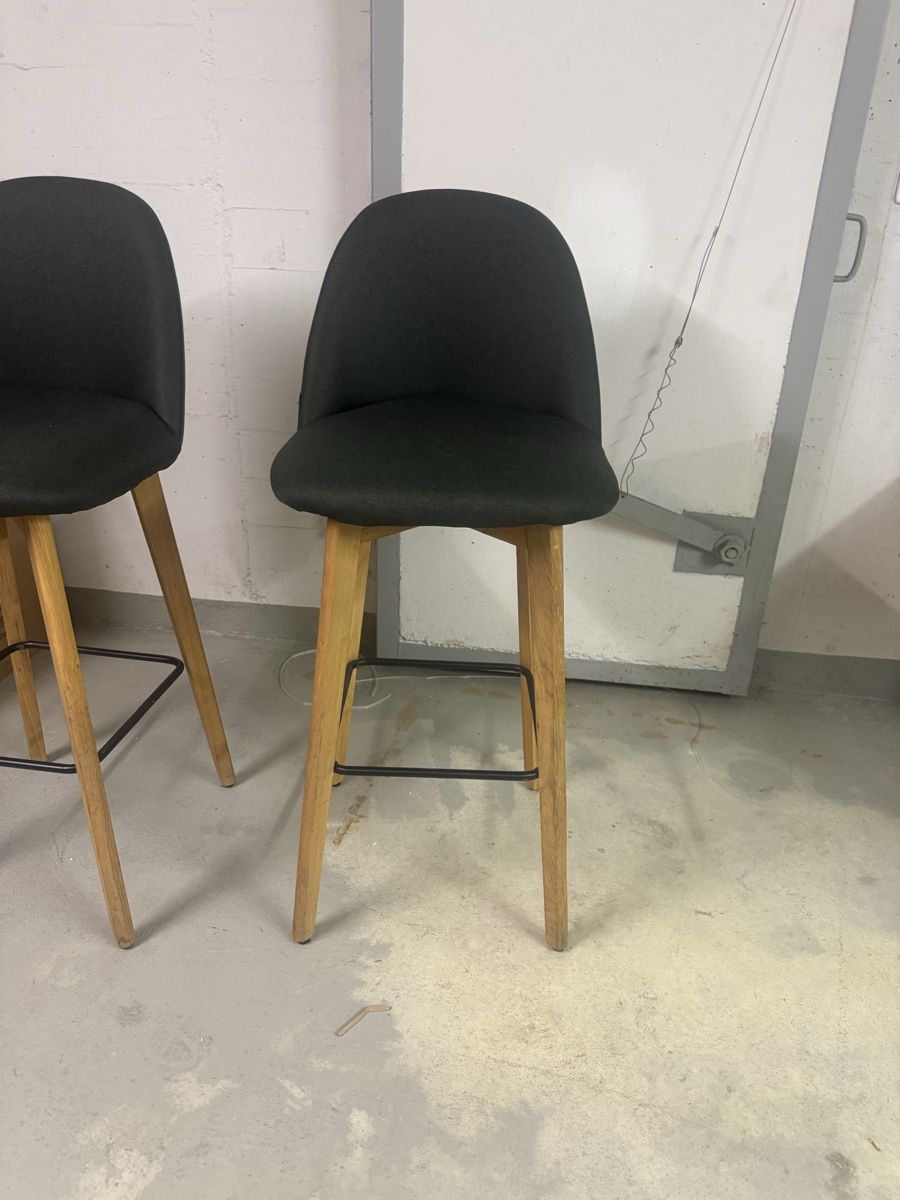 Sgabelli: 2x Barhocker dunkelgrün Stoff  – Usato da Bassersdorf venduto da san_7t9f 1