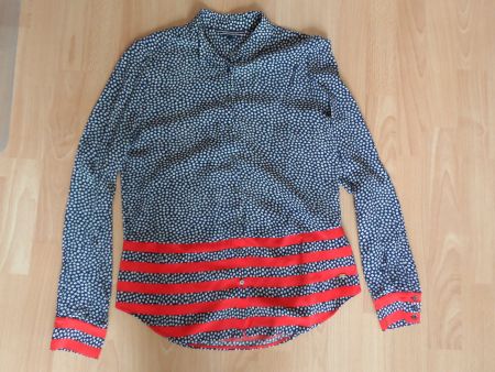 ***** TOMMY HILFIGER Bluse Gr 4 *****