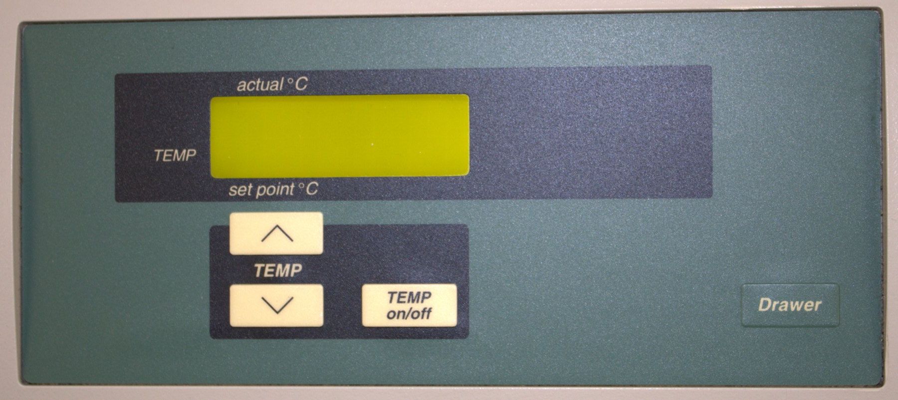 Tutte le macchine: Molecular Devices VERSAmax tunable Microplate Reader – Usato da Reinach BL venduto da Re-LifeAG_Labor 5