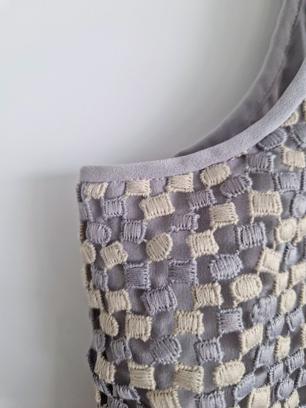 Armani Vestiti: ARMANI COLLEZIONI Neu Gr. M/L – Nuovo e nell'imballaggio originale da Horgen venduto da akkohappyshopping 5