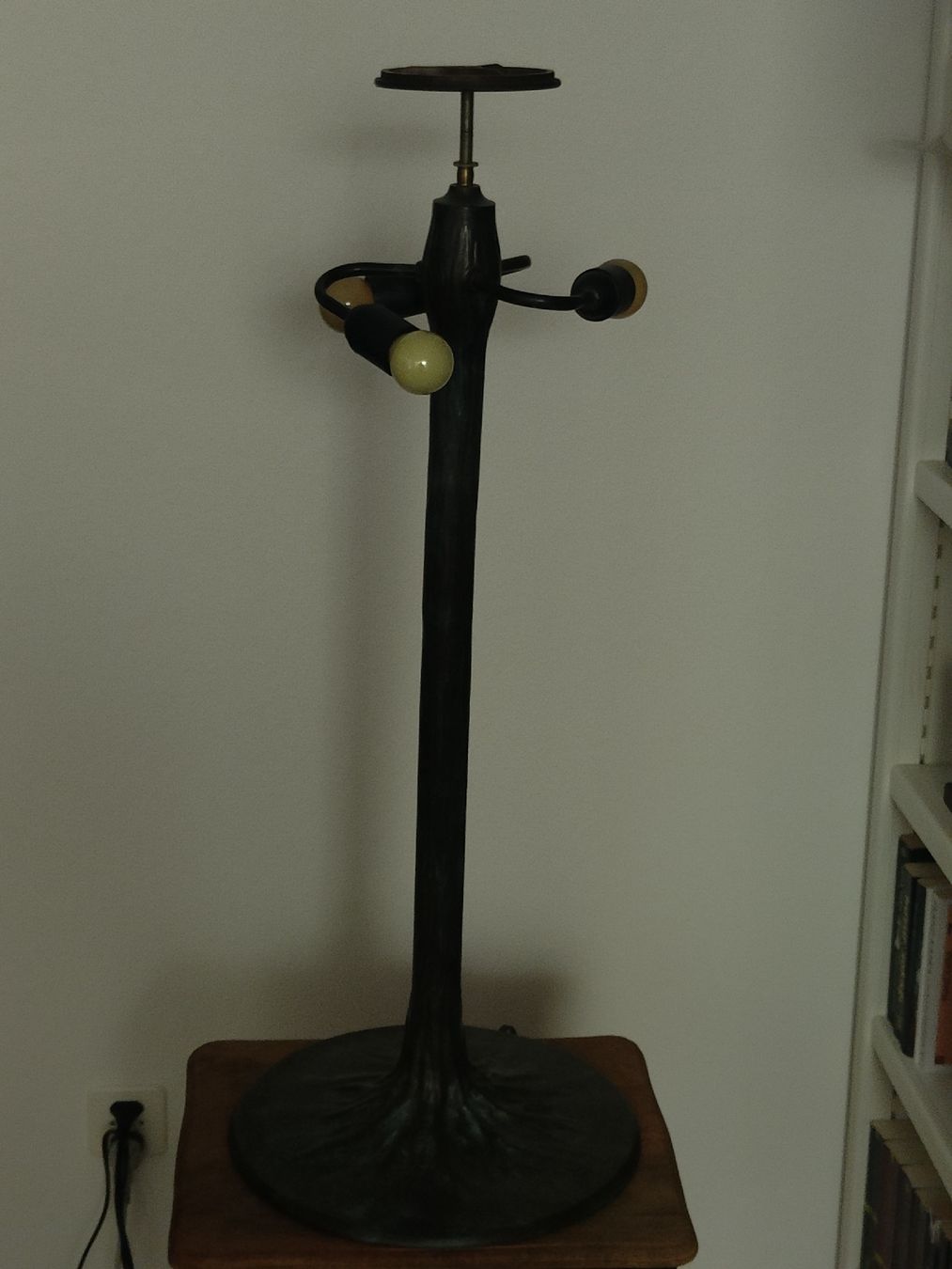Lampade: Baumlampenfuss – Usato da Volketswil venduto da rerererarara 1