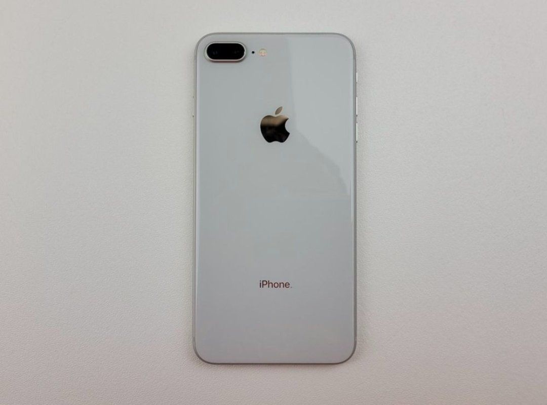 Apple Handys / Smartphones: Iphone 8 Plus (64GB) Akku 100% – Gebraucht aus Luzern von Waince786