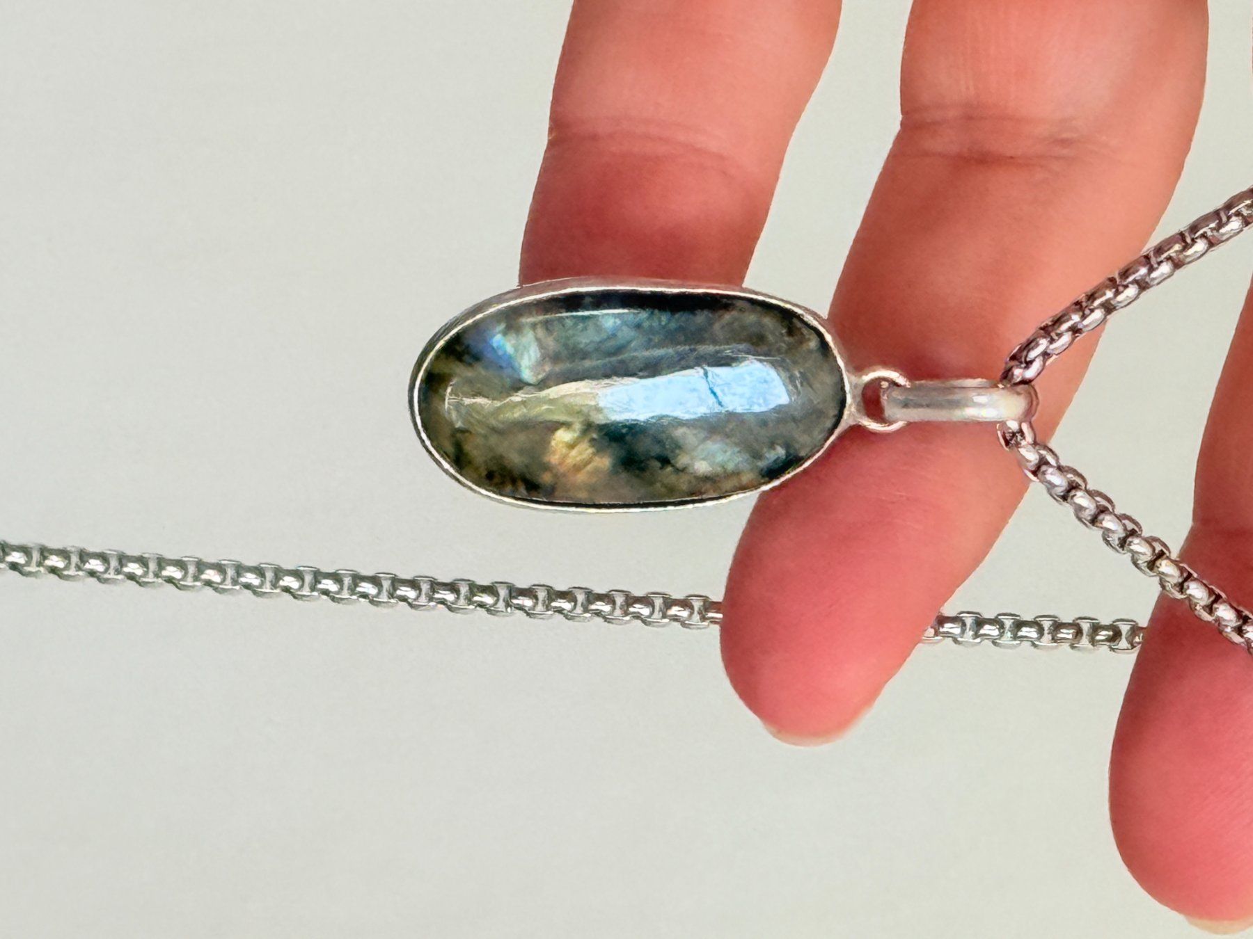 Catenine: Labradorite necklace – Nuovo e nell'imballaggio originale da Genève venduto da AGBERG 9