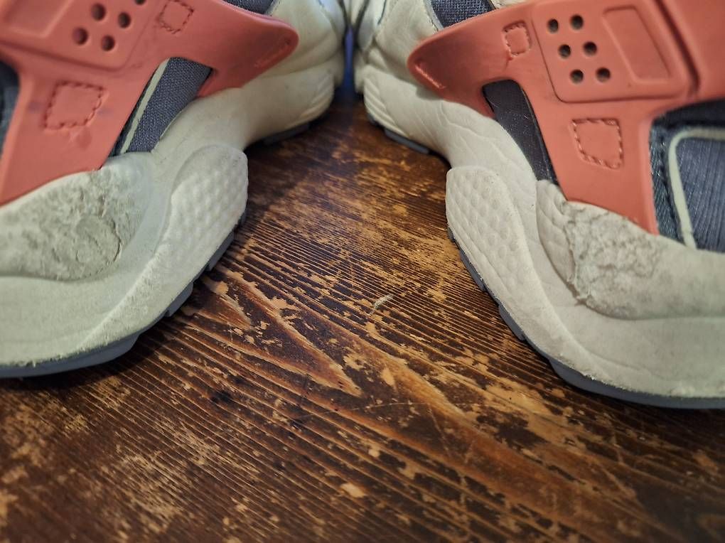 Scarpe da donna: Nike air huarache grösse 36 / 5.5 – Usato da Arlesheim venduto da gligli01 3
