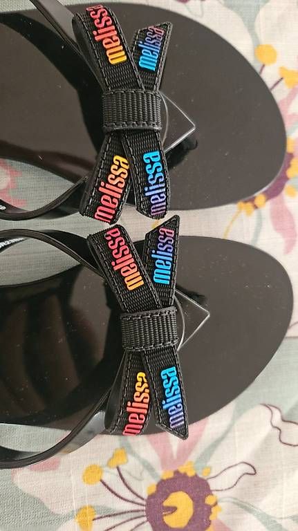 Scarpe per ragazzi: Sandales enfant NEUF – Usato da Genève venduto da sab_7qj7 1