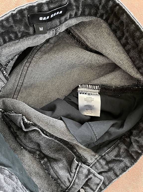 Ola Kala Jeans: Olakala Ripped Jeans M – Gebraucht aus Brislach von MarcB. 2