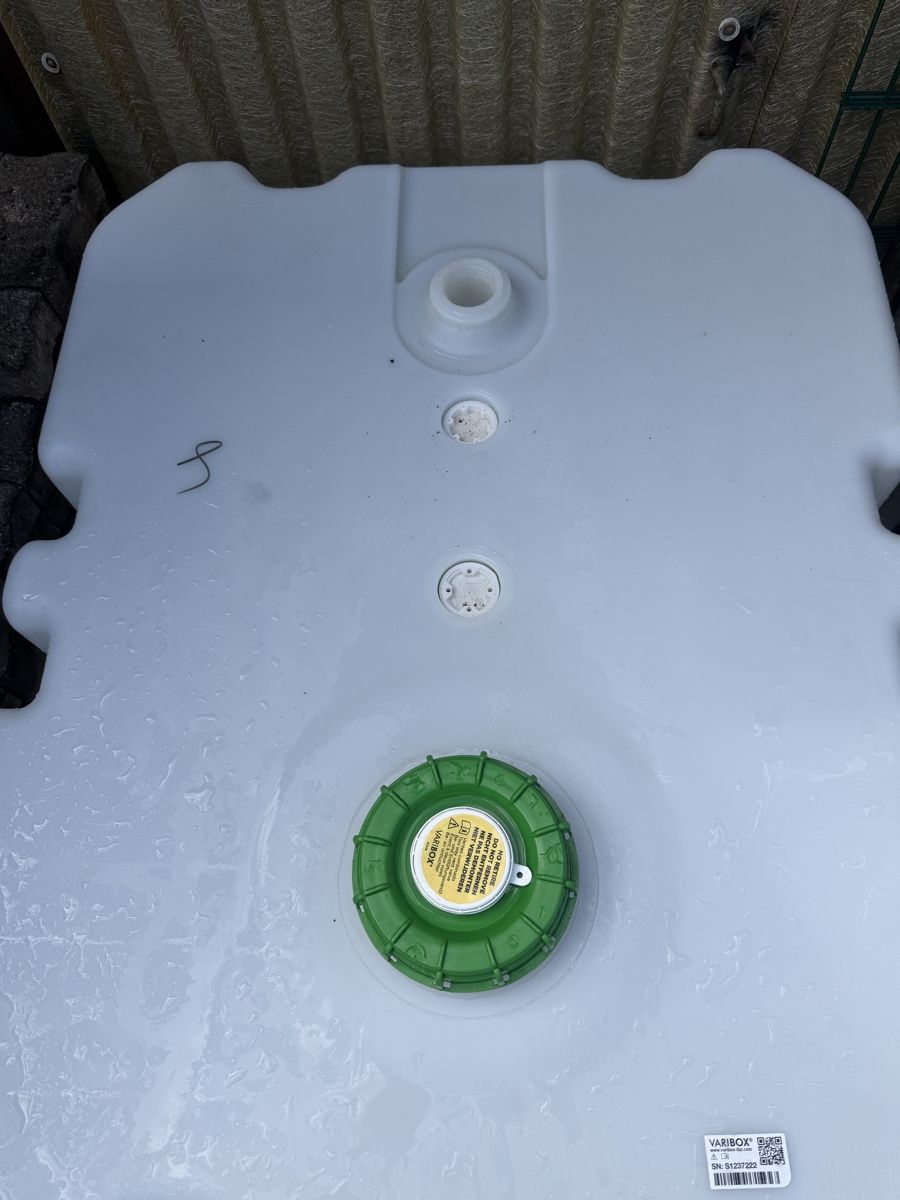 Autres accessoires p. véhicule: Tank 800 Liter – D'occasion à Pfaffnau par sonnenbulme 2