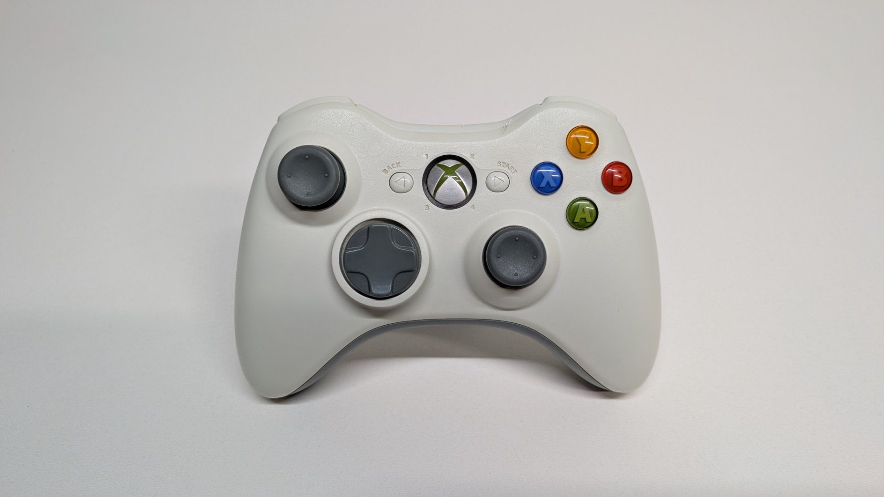 Microsoft Konsolen: Microsoft Xbox 360 S inkl. 2 Controller – Gebraucht aus Menziken von mame18 1