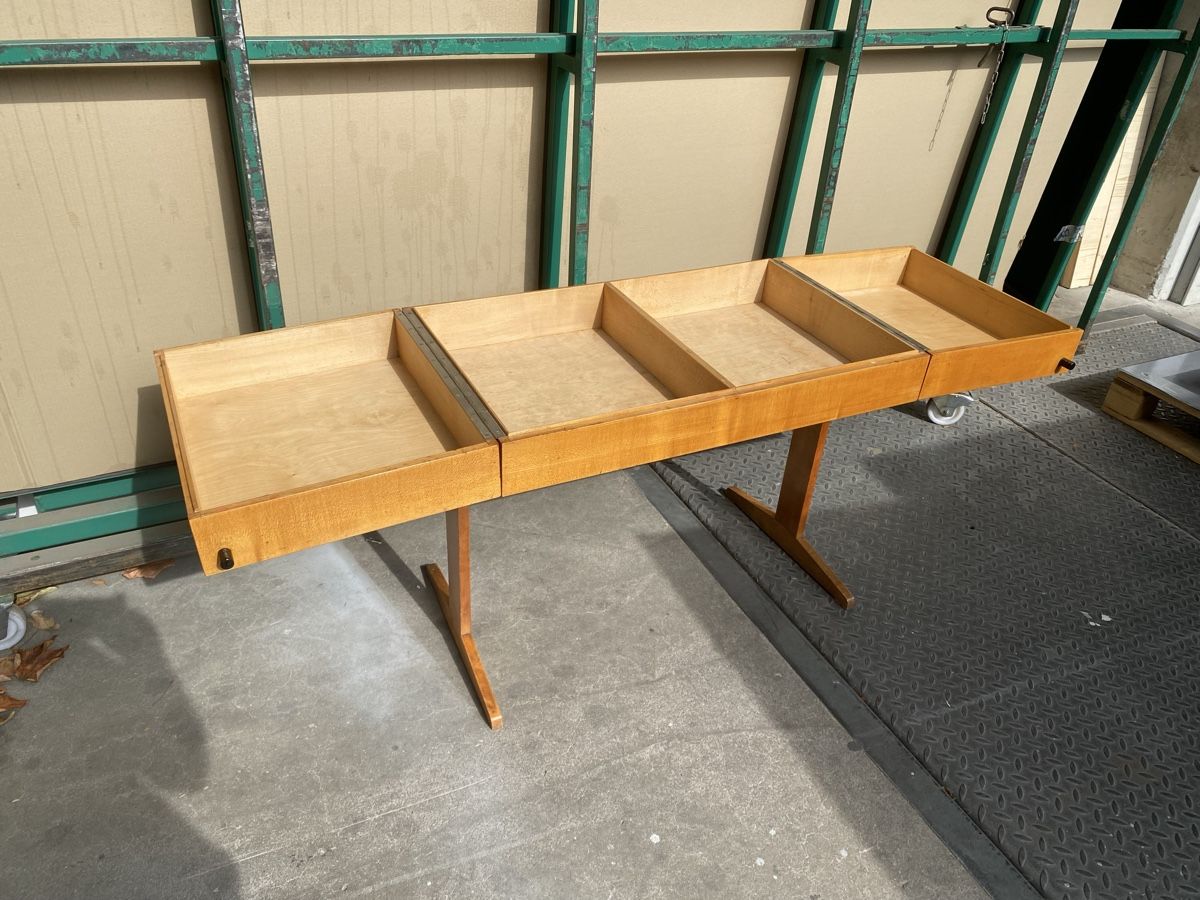 Tische: Mid-Century Style – Gebraucht aus Basel von Diggkopf 1