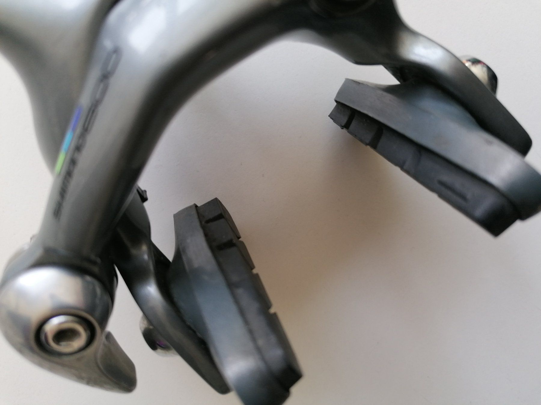 Shimano Pezzi di ricambio: Hinterrad Shimano 600 Bremse mit Bremsklötzchen – Usato da Bottmingen venduto da dah_cfj9 2