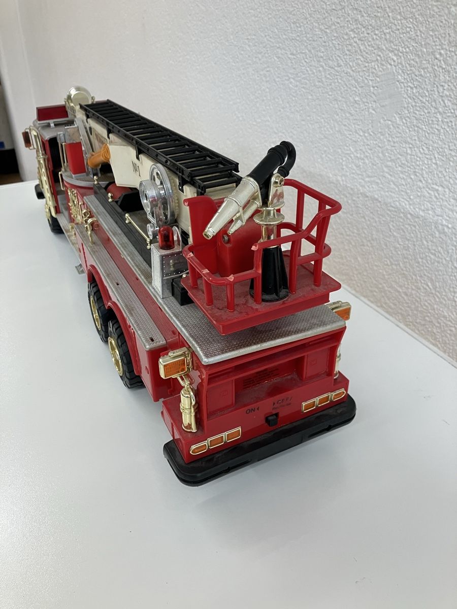 Modellini d'auto: Altes Feuerwehrauto  – Usato da Horgen venduto da Grizzly83 8