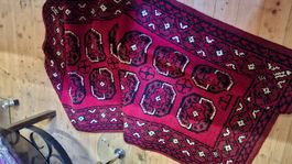 Orientteppich rot schwarz mit Muster gebraucht
