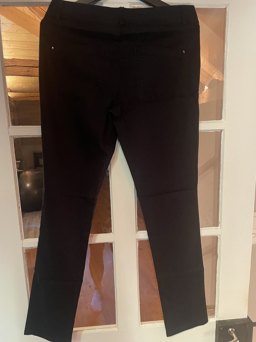 Hallhuber Pantaloni: HALLHUBER Basic Damenhose Schwarz Gr. 38 – Usato da Heitenried venduto da Steffundsasch 1
