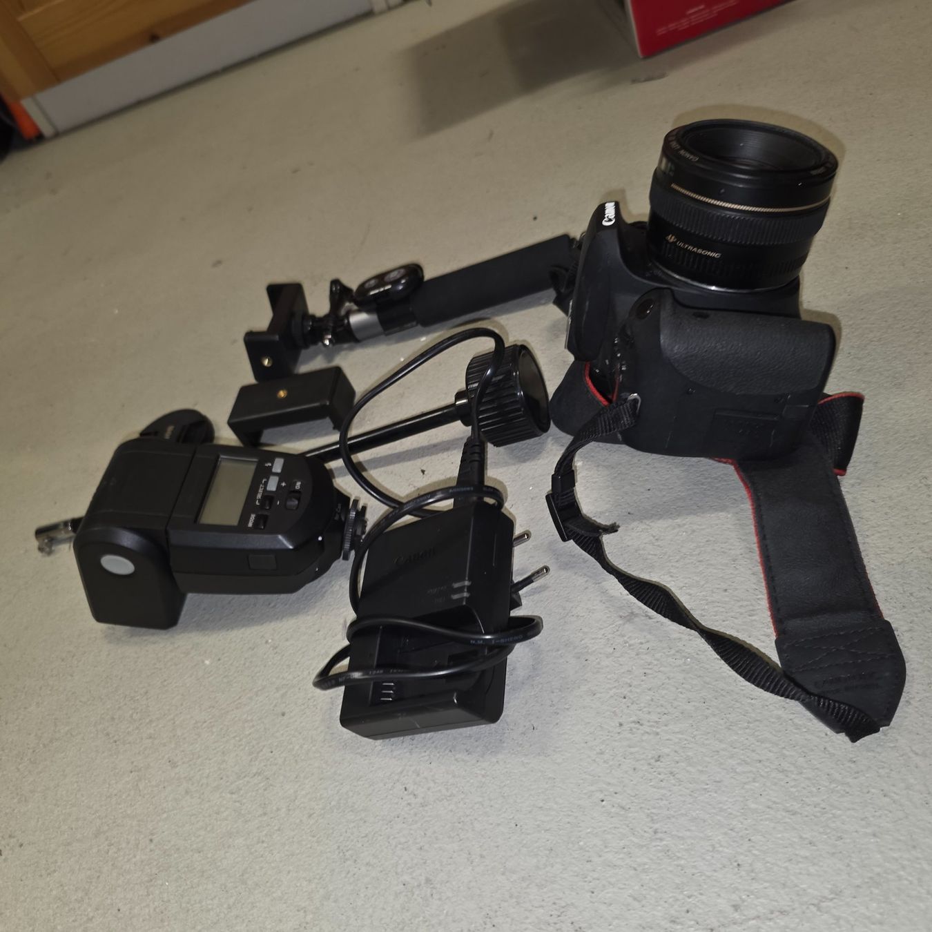 Lot Canon EOS 760D Avec Objectifs EF 50mm F/1.8 STM Et EF-S 10-22mm - Occasion