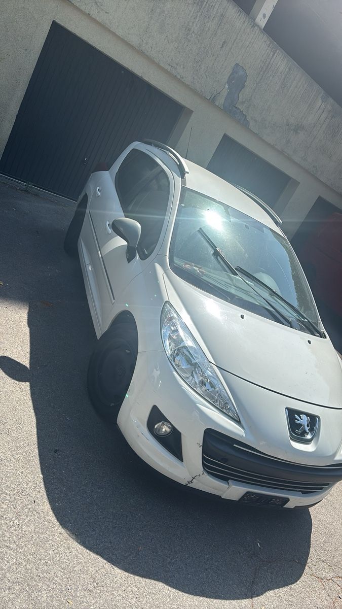 Peugeot Autos: Peugeot 207 sw 1.4 essence  – Defekt aus Lausanne von ram_77s8 2