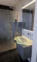 Spiegelschrank - LED beleuchtet oben und unten -Lagerräumung