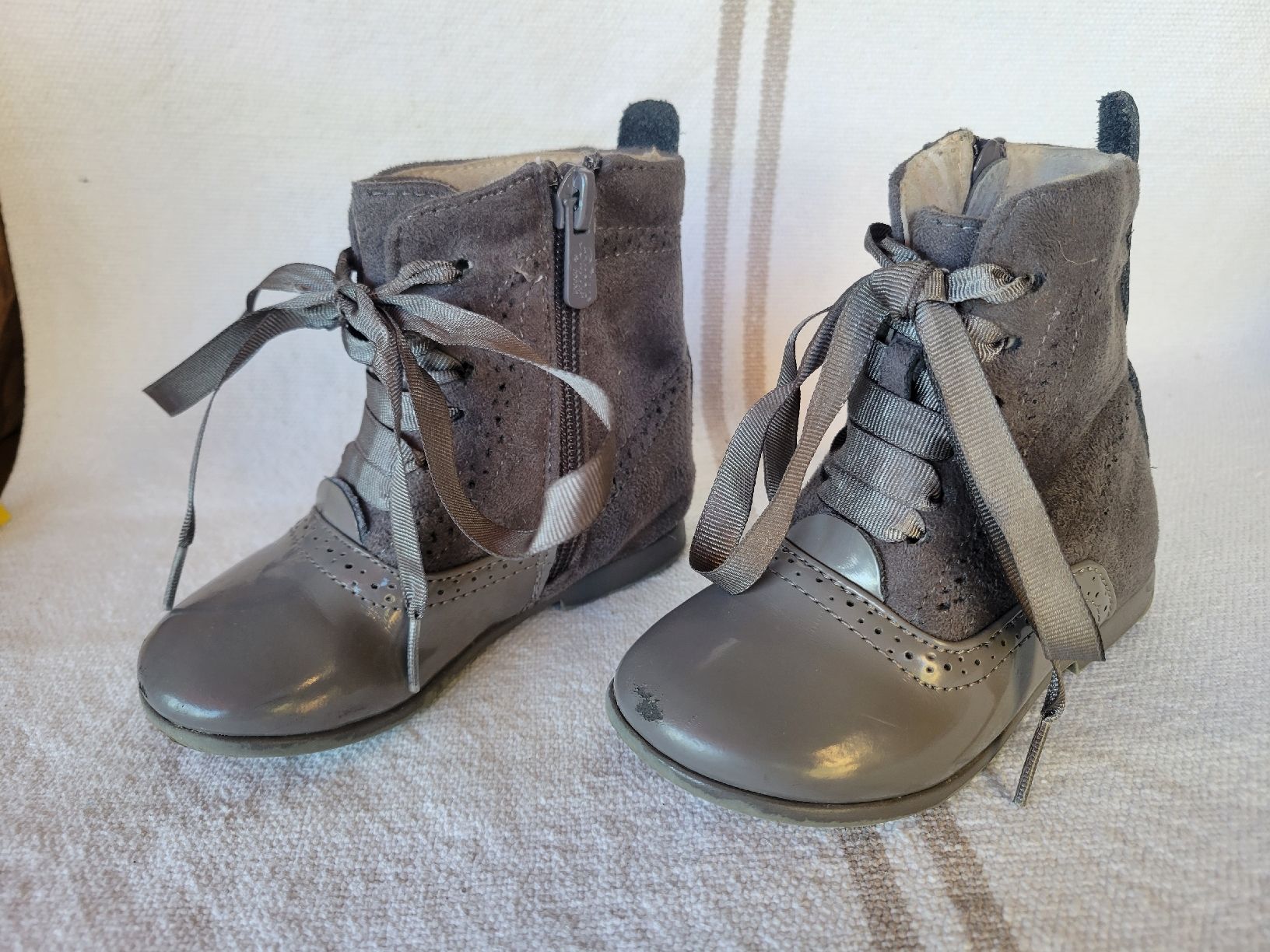 Chaussures garçon: bottines taille 22 – D'occasion à Neuchâtel par valerizette 1
