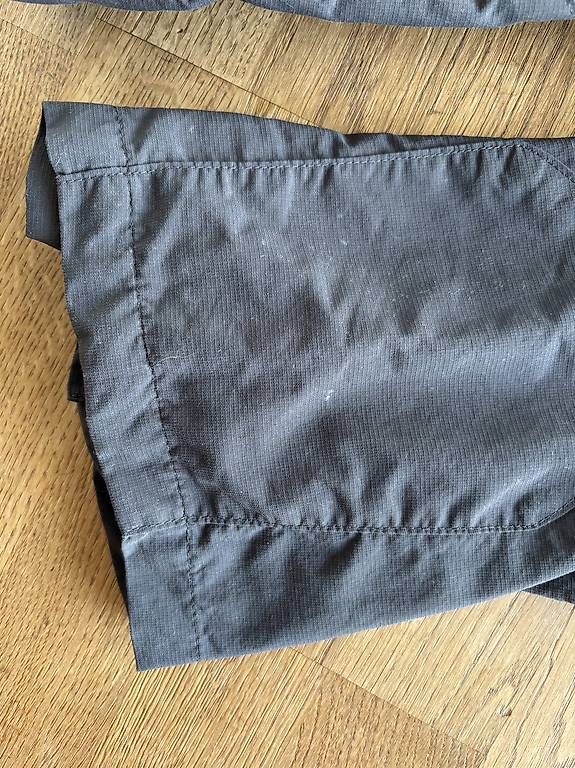 Decathlon Pantaloni: Decathlon Zip Wanderhose Gr.160-166 – Usato da Schüpfen venduto da norge84 3