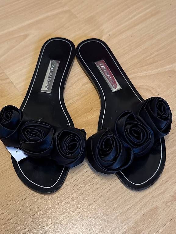 Flipper: Zara Flip Flops – Usato da Winterthur venduto da eva_zfz7