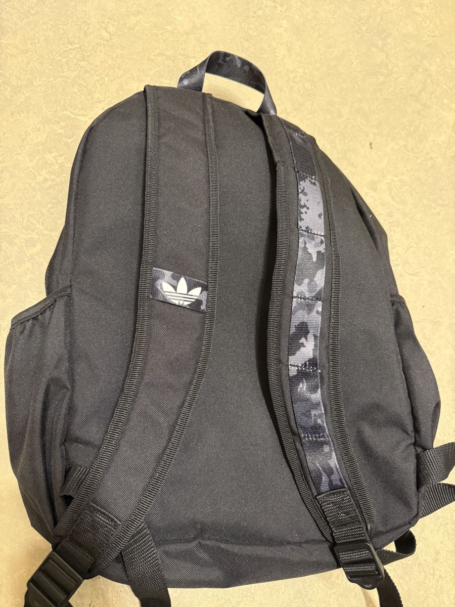 Adidas Rucksäcke: Rucksack Adidas schwarz – Neu (gemäss Beschreibung) aus St. Gallen von azra_sadikov 1