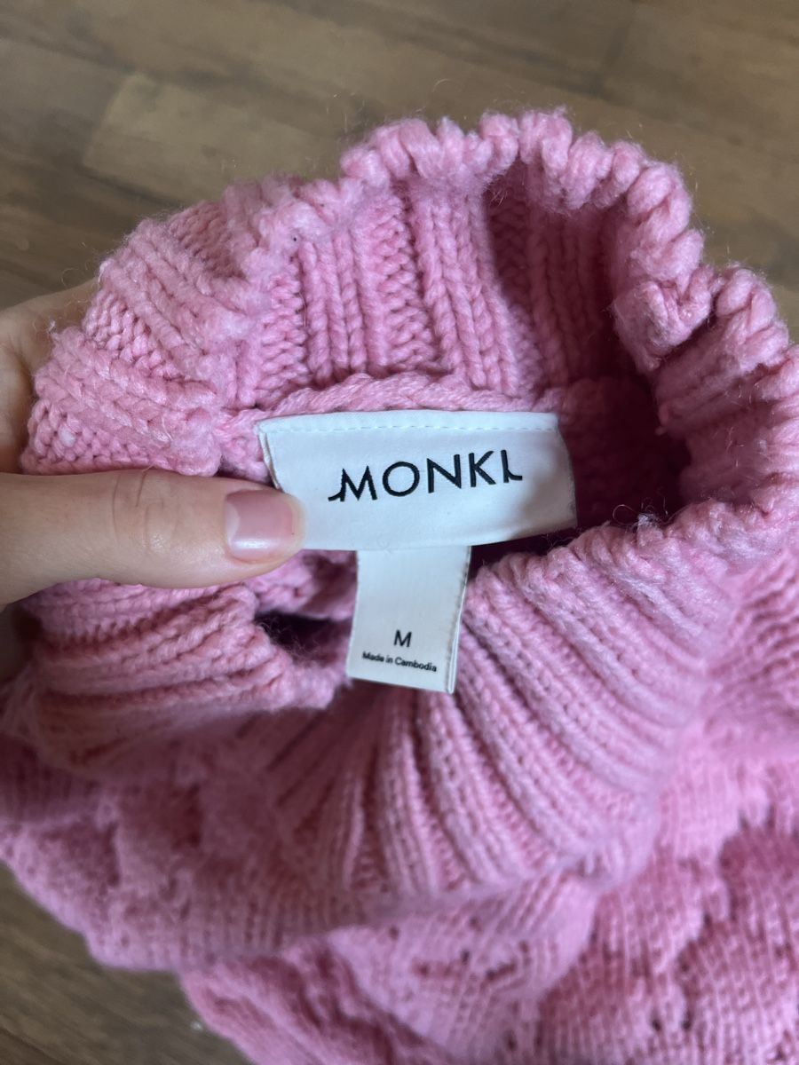 Monki Pulls & Sweat-shirts: Monki Pullover – D'occasion à Steffisburg par viv_5tqt 1