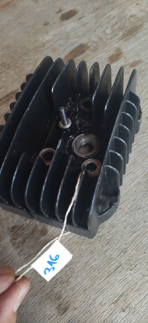 Piaggio Pièces pour mobylette: Zylinderkopf SI Piaggio 38mm schwarz – D'occasion à Fahrni b. Thun par Bergers_occasionen