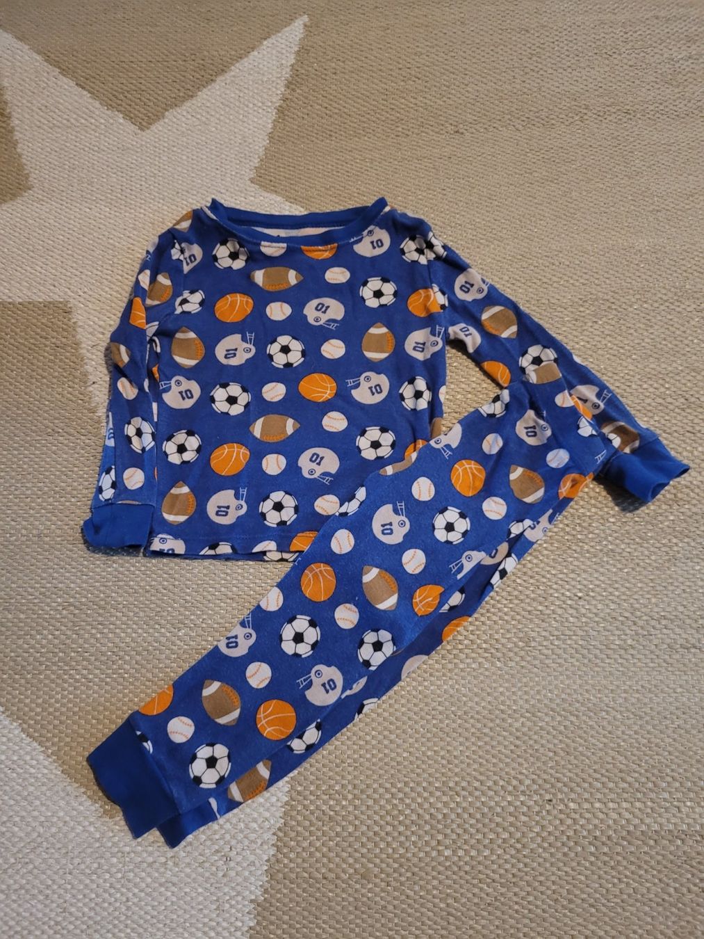 Pyjamas: Pyjama gr. 86 – D'occasion à Inwil par Flower2325