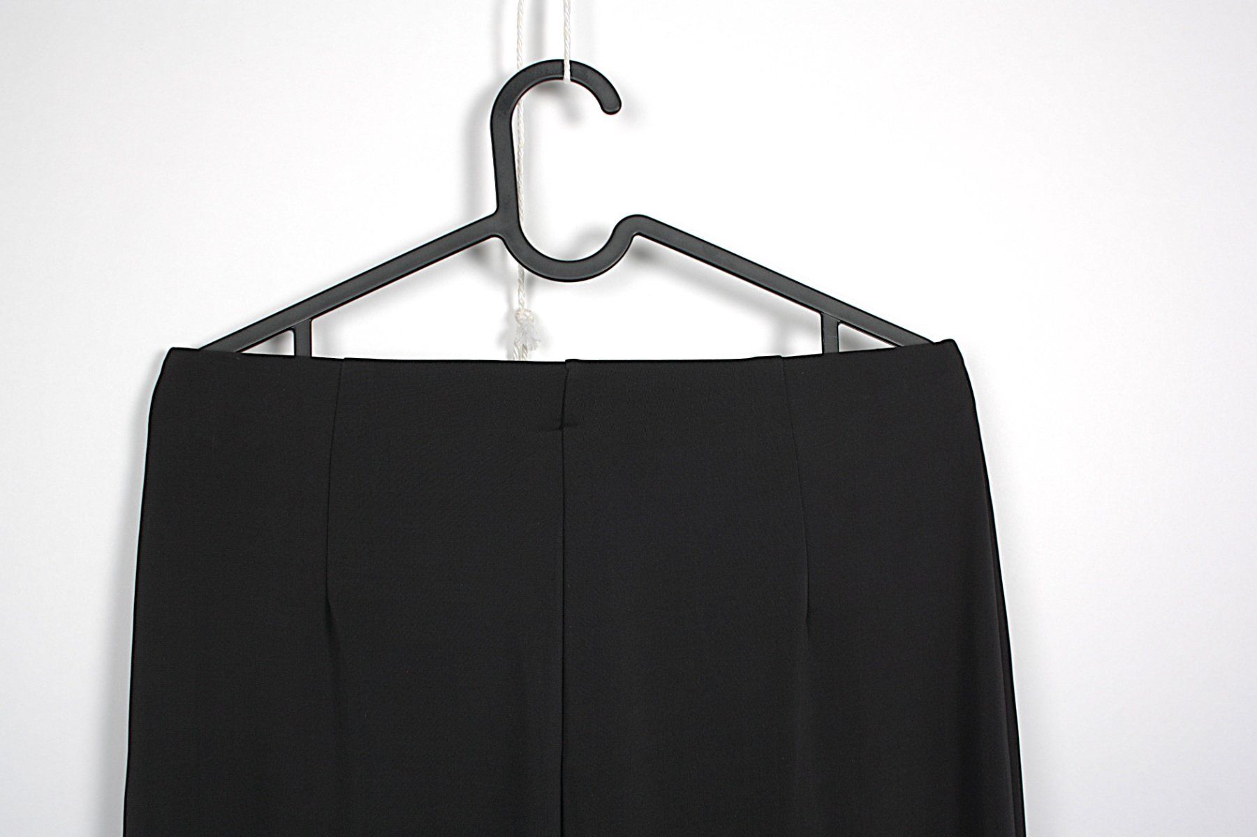 Pantaloni: Schwarze Hose Grösse: M – Usato da Zollikofen venduto da Restwert_Zollikofen 1