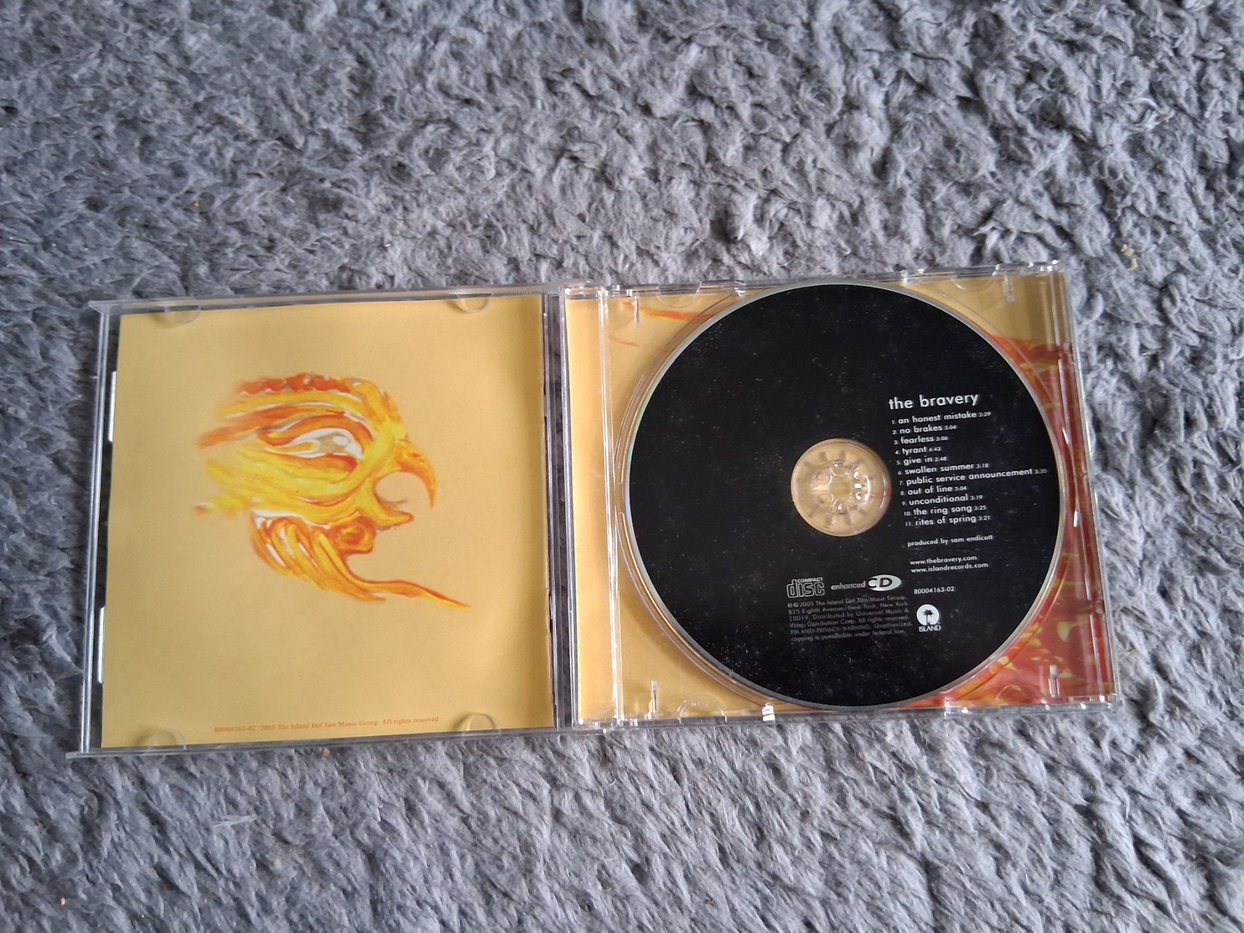 CDs: THE BRAVERY         CD – D'occasion à Wetzikon ZH par Ramones01 2